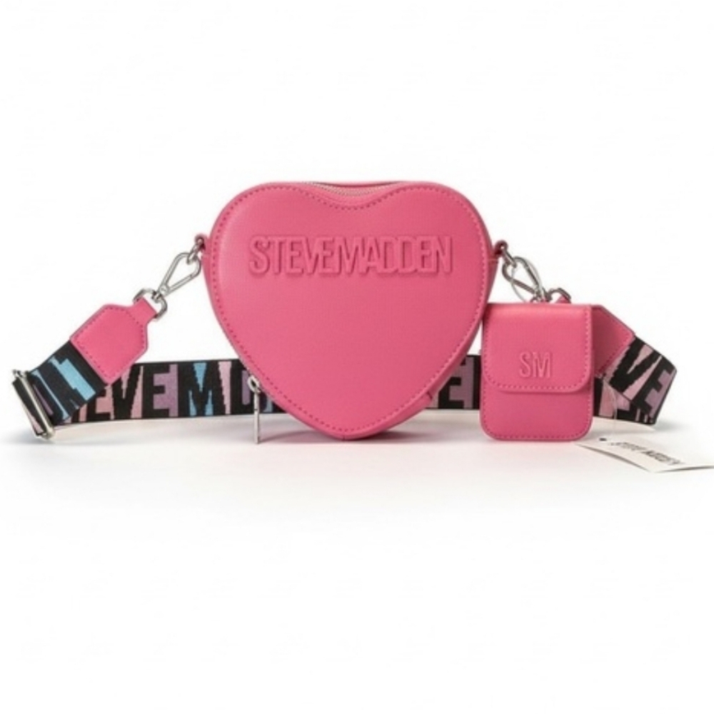 🚨 NWT Steve Madden Pink Heart Crossbody Bag with Logo Strap